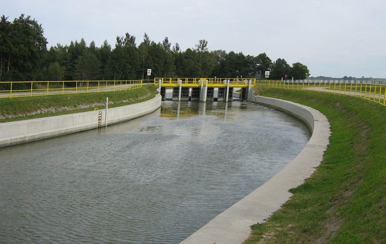 Daca: Wrota sztormowe na kanale jamneńskim to budowla wbrew regułom hydrotechniki - GospodarkaMorska.pl