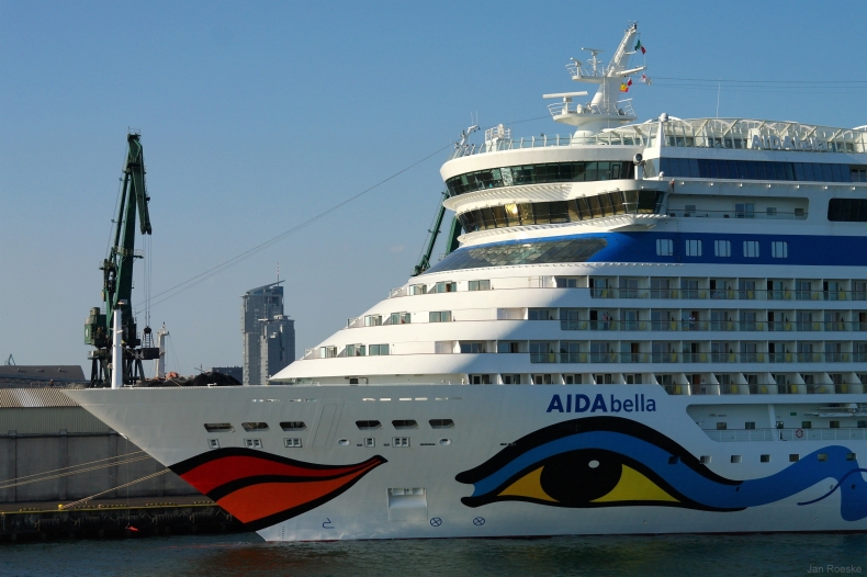 Ponad 250-metrowa AIDAbella w Porcie Gdynia. Robi wrażenie (foto) - GospodarkaMorska.pl
