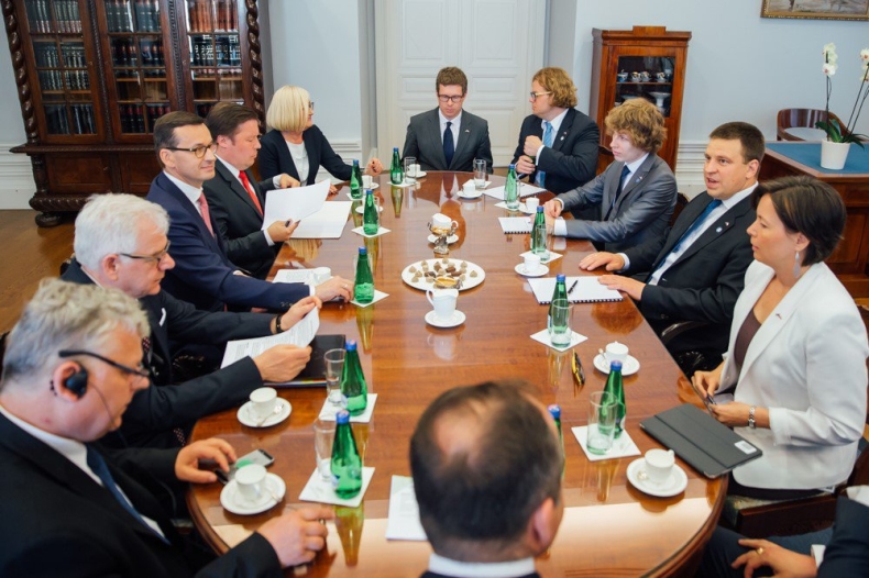 Szymański: Polska i kraje bałtyckie ws. budżetu UE oczekują lepszych propozycji - GospodarkaMorska.pl