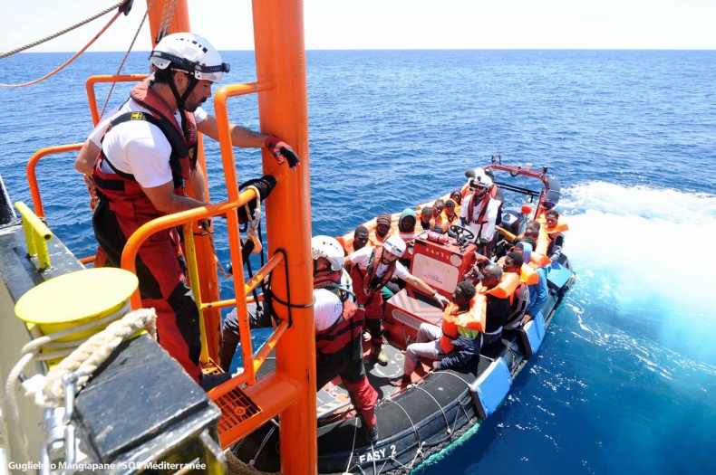 Tunezja: Co najmniej 48 imigrantów zginęło, gdy zatonęła ich łódź - GospodarkaMorska.pl