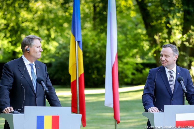 Prezydent: Liczymy na decyzyjny charakter szczytu B9 i szczytu NATO w Brukseli - GospodarkaMorska.pl
