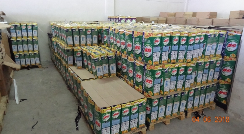 Gdynia: Ujawniono próbę wywozu 23 ton fałszywego proszku do prania (foto) - GospodarkaMorska.pl