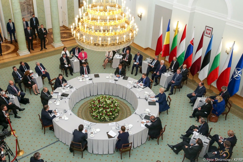 Deklaracja Bukareszteńskiej Dziewiątki: Szczyt NATO powinien wzmocnić jedność Sojuszu - GospodarkaMorska.pl