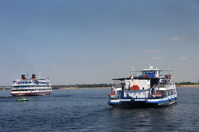 Rosja:10 osób zginęło w wypadku na Wołdze - GospodarkaMorska.pl