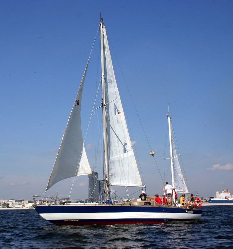 45-letni polski jacht bierze udział w najbardziej prestiżowych regatach na świecie. Copernicus popłynie w Wyścigu Legend - GospodarkaMorska.pl