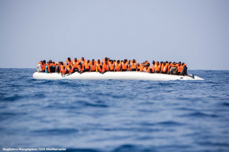 Hiszpania: 700 migrantów uratowanych na morzu, czterech utonęło - GospodarkaMorska.pl