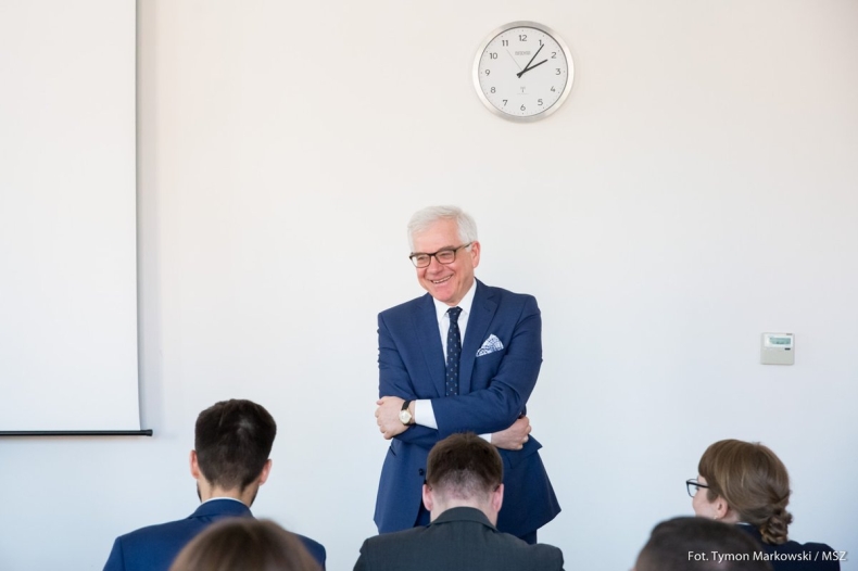 W poniedziałek minister Czaputowicz udaje się z wizytą do Sztokholmu - GospodarkaMorska.pl