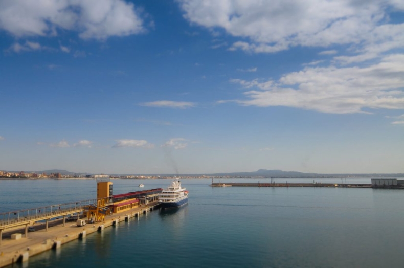 Popyt na LNG ograniczony w małych i średnich portach - GospodarkaMorska.pl