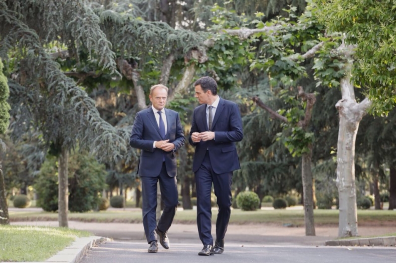 Hiszpania: Pierwsze spotkanie Pedro Sancheza z Donaldem Tuskiem - GospodarkaMorska.pl