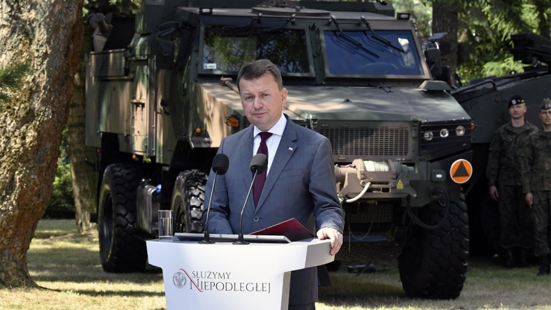 Błaszczak: Własne siły zbrojne filarem bezpieczeństwa - GospodarkaMorska.pl