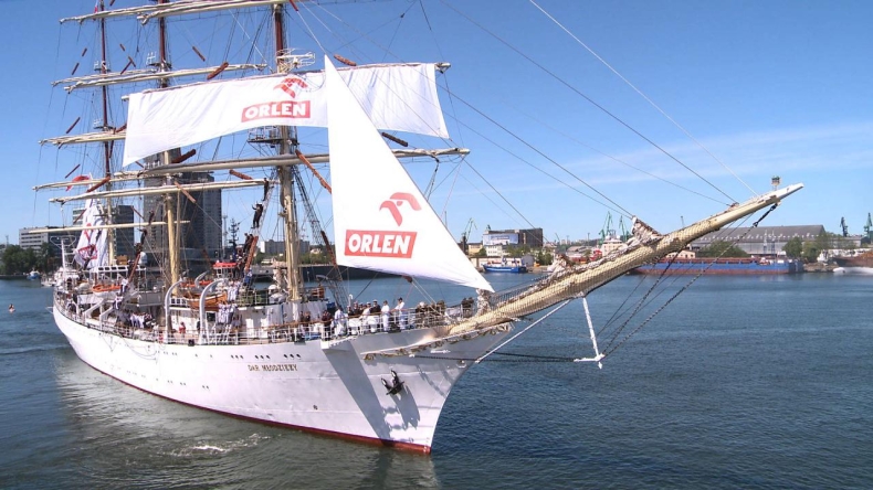 Dar Młodzieży - 30 dni minęło! - GospodarkaMorska.pl