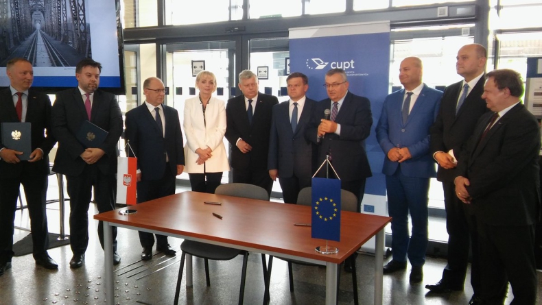 Radom: Ponad 720 mln zł z UE dofinansowania dla dwóch inwestycji kolejowych - GospodarkaMorska.pl