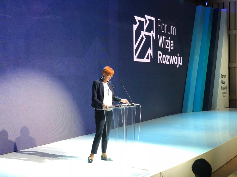 Rafalska: Pracodawcy nie odczuli przywrócenia wieku emerytalnego - GospodarkaMorska.pl