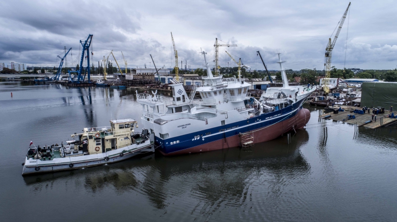Wodowanie statku rybackiego w stoczni Marine Projects [foto, wideo] - GospodarkaMorska.pl