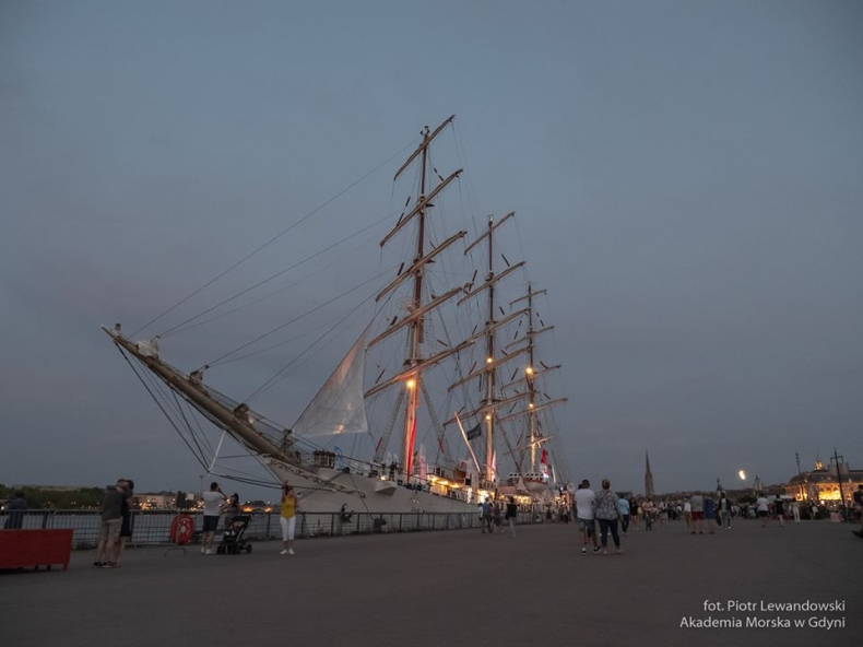Dar Młodzieży wyrusza na Teneryfę (foto) - GospodarkaMorska.pl