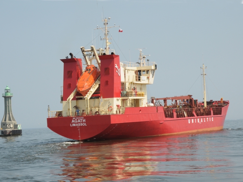 Załoga polskiego Agath wypompowała toksyczne chemikalia do Morza Północnego? - GospodarkaMorska.pl