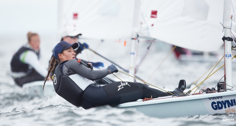 Gdynia Sailing Days – Kwaśna szósta po pierwszym dniu MŚ juniorek - GospodarkaMorska.pl