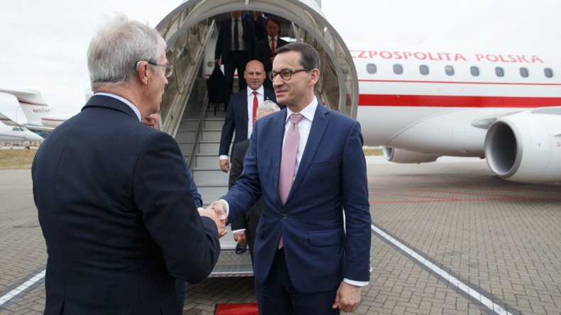 Premier Morawiecki przybył do Londynu na szczyt procesu berlińskiego - GospodarkaMorska.pl