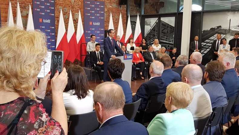 Morawiecki: Chcemy budować nowe szlaki kolejowe - GospodarkaMorska.pl