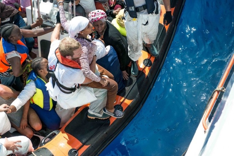 Włochy/Conte do Junckera i Tuska: nie bierzemy na siebie całego ciężaru migracji - GospodarkaMorska.pl
