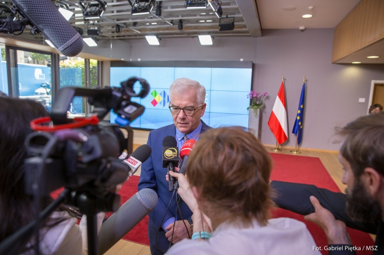 Czaputowicz: Polska ze spokojem przygląda się spotkaniu Trump-Putin - GospodarkaMorska.pl