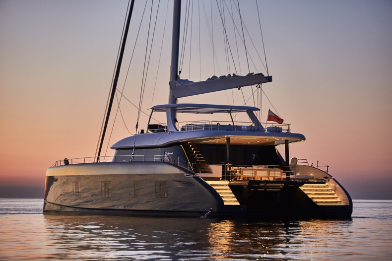 Sunreef Yachts przedstawia pierwsze zdjęcia Sunreef 80 na morzu (foto) - GospodarkaMorska.pl
