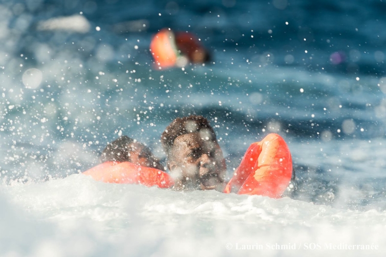 16 ofiar zatonięcia statku u wybrzeży Cypru Północnego - GospodarkaMorska.pl