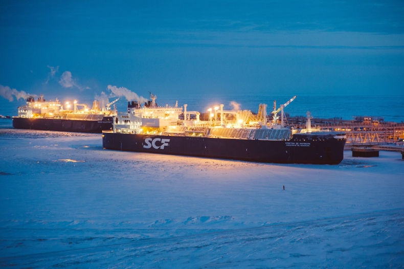 Rosja wysłała pierwszy transport LNG z terminalu w Murmańsku do Chin - GospodarkaMorska.pl