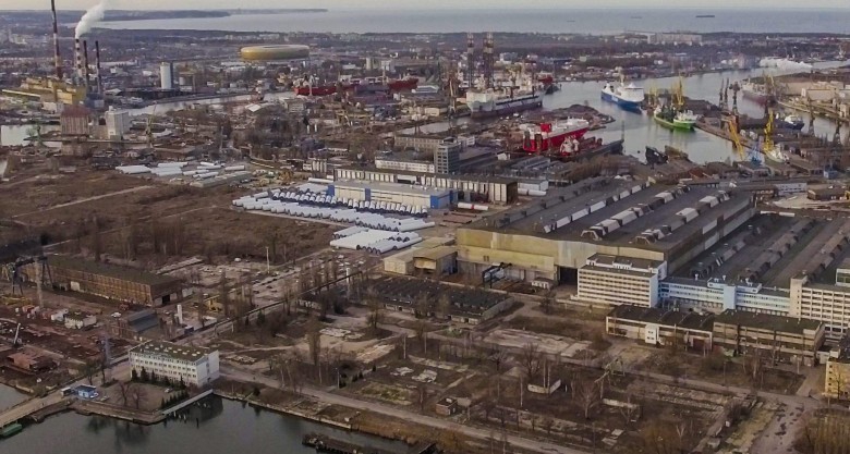 Kancelaria Hogan Lovells doradzała Gdańsk Shipyard Group przy sprzedaży Stoczni Gdańsk i GSG Towers - GospodarkaMorska.pl