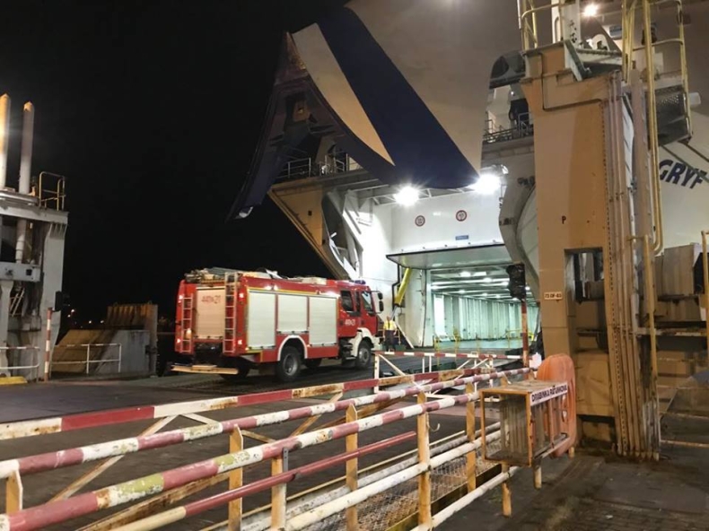 Dzięki szlachetnej postawie Unity Line, polscy strażacy popłynęli do Szwecji za darmo (wideo) - GospodarkaMorska.pl