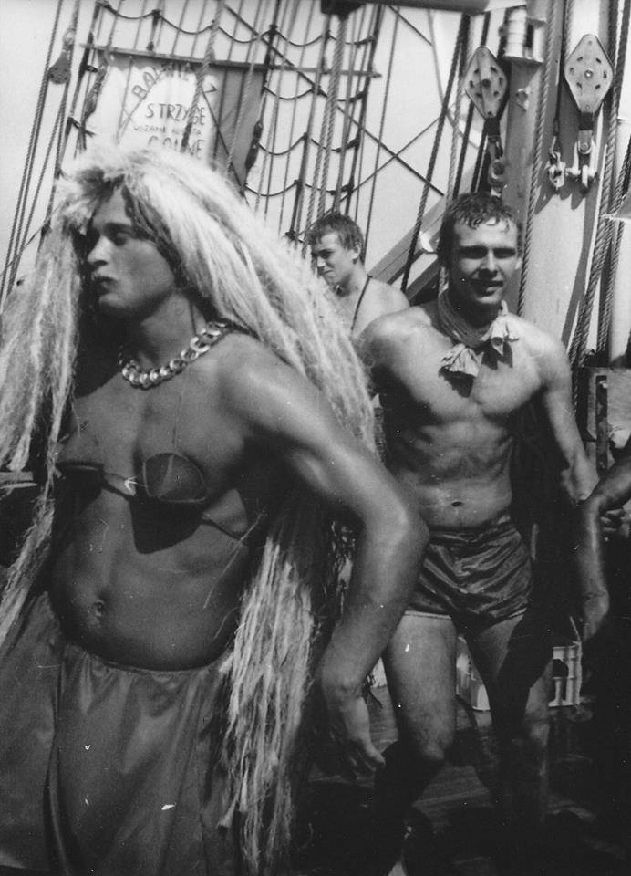 Biało-czerwona na równiku - GospodarkaMorska.pl