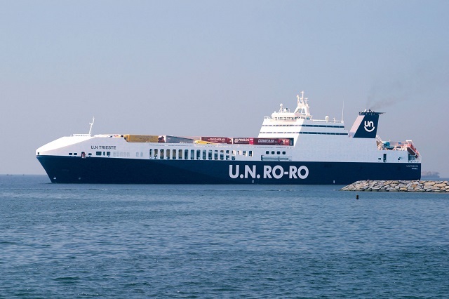 DFDS inwestuje we flotę na Morzu Śródziemnym. Pierwszy statek U.N. Ro-Ro ze scrubberami - GospodarkaMorska.pl