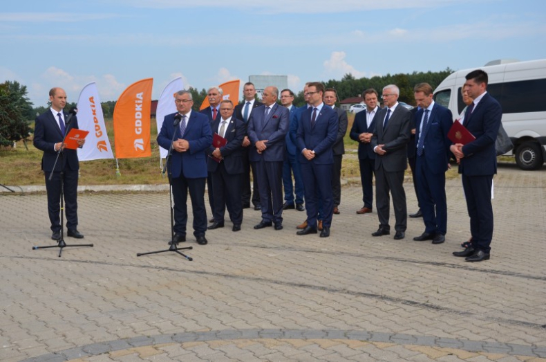 Łódzkie: Podpisano umowę na budowę A1 między Tuszynem i Piotrkowem Trybunalskim - GospodarkaMorska.pl