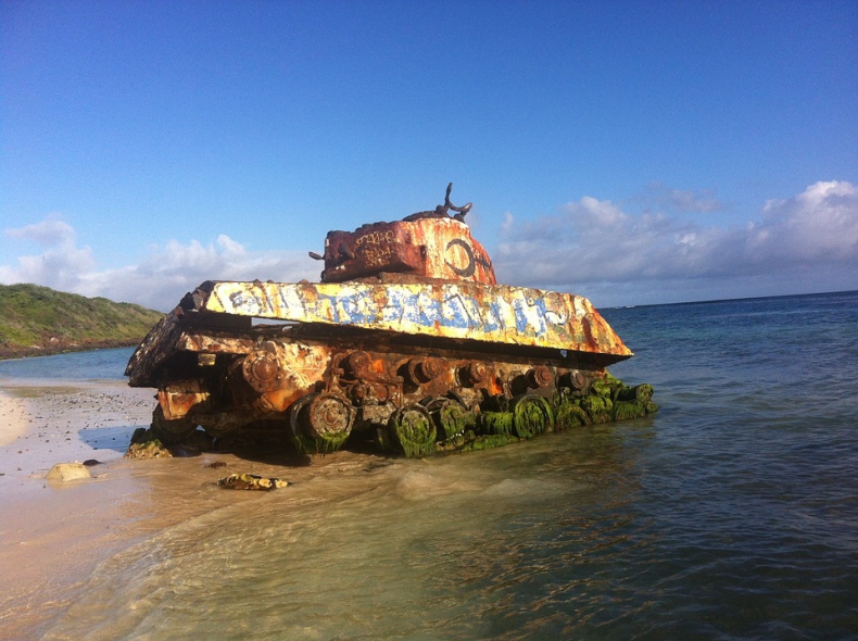 10 starych czołgów zatopionych w Morzu Śródziemnym. Stworzą podwodny park w Libanie (wideo) - GospodarkaMorska.pl