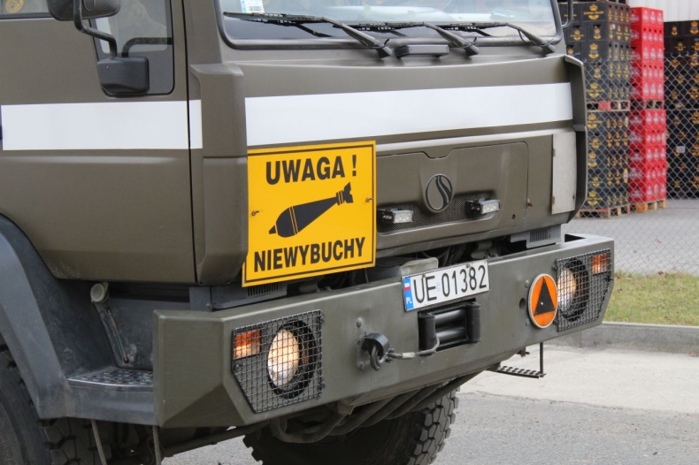 Bomba lotnicza w Porcie Kolegiackim nad Odrą! - GospodarkaMorska.pl