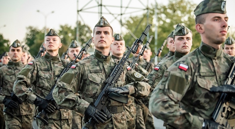 Błaszczak: priorytet rządu PiS - zapewnienie bezpieczeństwa Polsce i Polakom - GospodarkaMorska.pl
