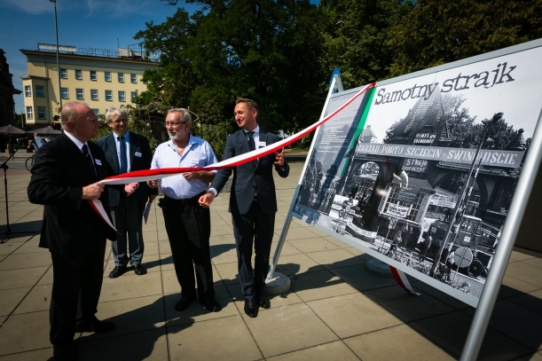 Szczecin: Wystawa „Samotny strajk. Sierpień 1988” z okazji 30. rocznicy protestów - GospodarkaMorska.pl