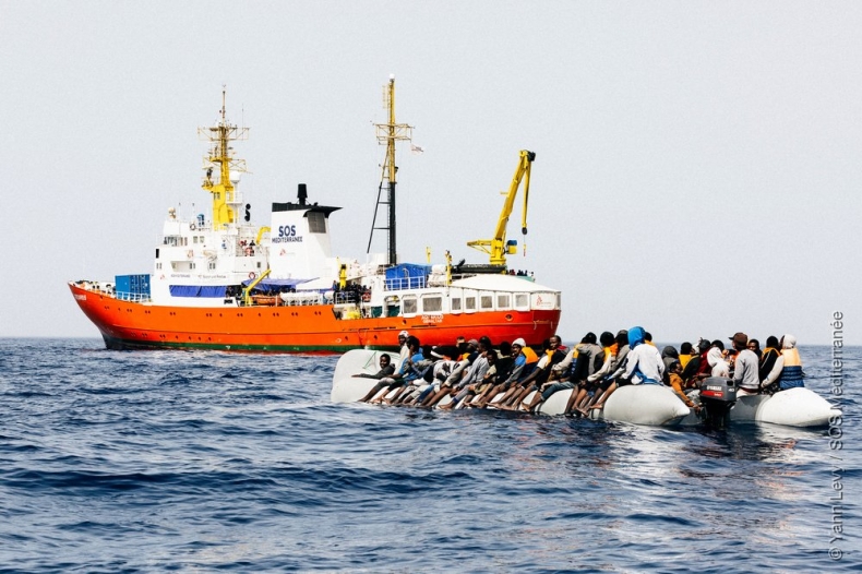Francja: Tylko europejski mechanizm zapobiegnie blokowaniu migrantów - GospodarkaMorska.pl