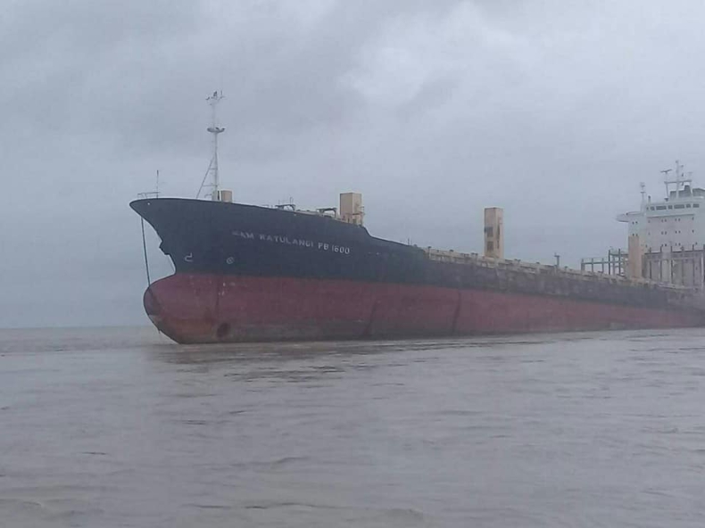 Statek widmo dopłynął do Birmy (foto) - GospodarkaMorska.pl