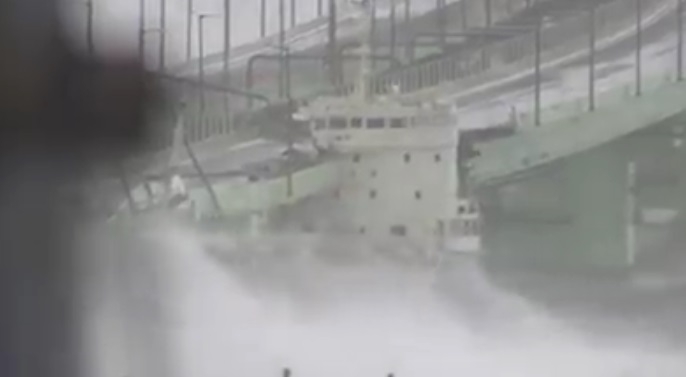 Japonia: Z powodu nadejścia tajfunu odwołano 600 lotów; utrudnienia na kolei - GospodarkaMorska.pl