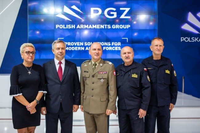 Umowa na SRN podpisana - GospodarkaMorska.pl