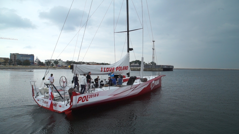 „Ta łódka to Formuła 1 na morzu”. Jacht I LOVE POLAND wystartuje w regatach i będzie promował Polskę (foto, wideo) - GospodarkaMorska.pl