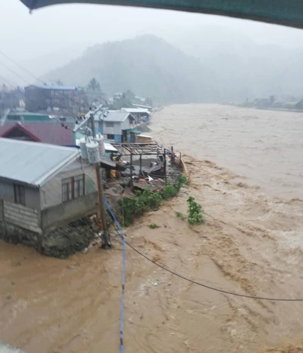 Filipiny: Co najmniej dwie ofiary śmiertelne tajfunu Mangkhut - GospodarkaMorska.pl