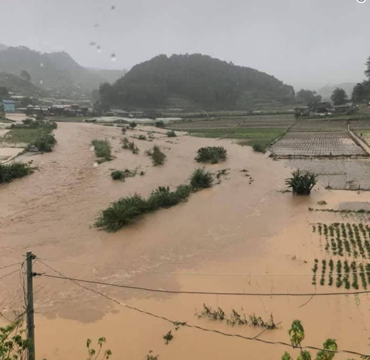 Filipiny: 40 zaginionych po osuwisku po przejściu tajfunu Mangkhut - GospodarkaMorska.pl