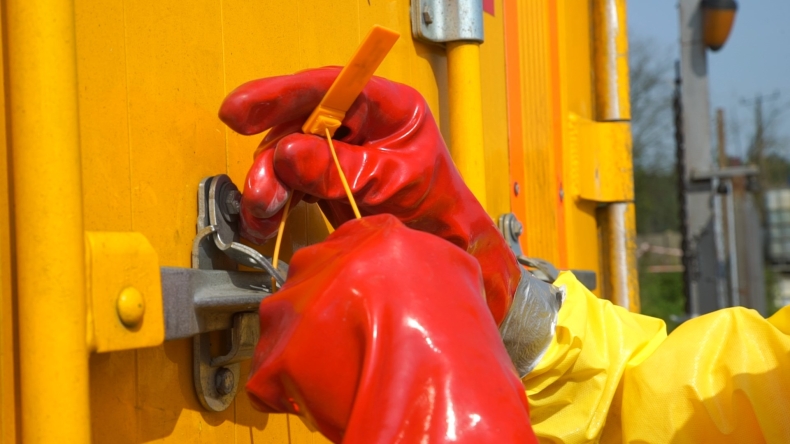 NIK: Przewóz towarów niebezpiecznych bez należytego nadzoru - GospodarkaMorska.pl