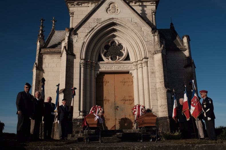 Francja: Uroczystości sprowadzenia szczątków wiceadmirała Unruga do Polski - GospodarkaMorska.pl