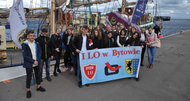 Uczniowie z Pomorza popłynęli na Morze - GospodarkaMorska.pl