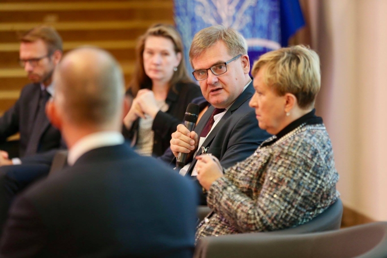 W Warszawie o Europejskim Instytucie Innowacji i Technologii - GospodarkaMorska.pl