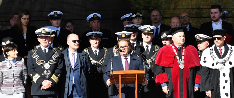 Minister Marek Gróbarczyk na inauguracji roku akademickiego Akademii Morskiej - GospodarkaMorska.pl