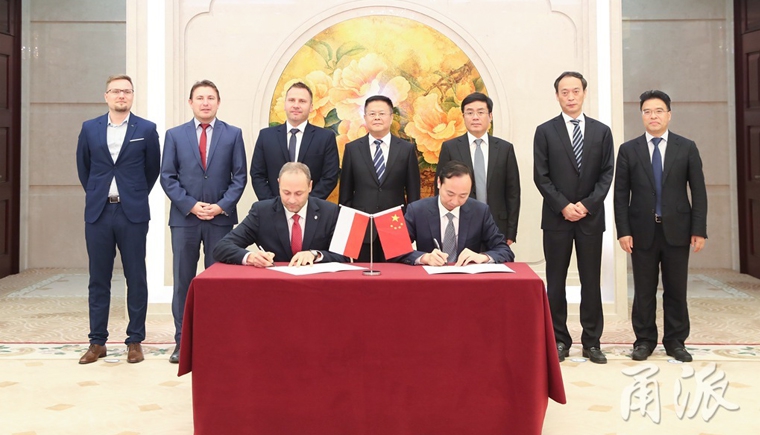 Podpisanie listu intencyjnego między PRS a władzami chińskiego miasta Ningbo - GospodarkaMorska.pl